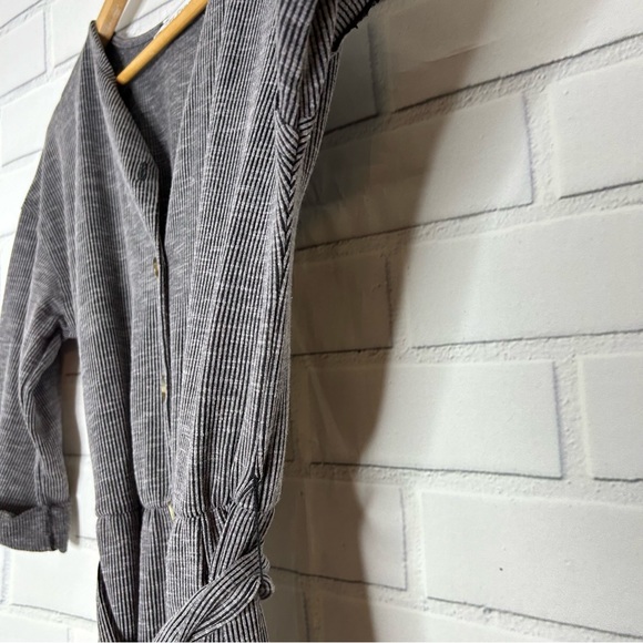 Ces Femme Short Sleeve jumpsuit size small - Picture 7 of 7